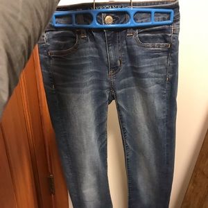 American Eagle Skinning Jegging Jeans!